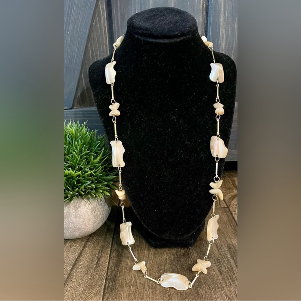 Vintage mother-of-pearl chain necklace